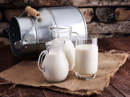दूध बेचेर मासिक १२ लाख आम्दानी