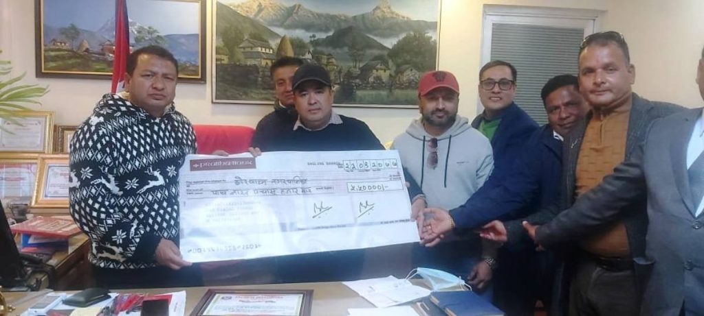 बागलुङ समाज बेल्जियद्वारा ढोरपाटनका बा;ढी पीडि,तलाई सहयोग