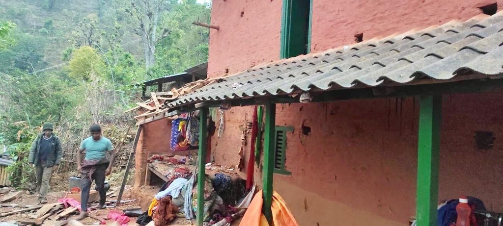 गुल्मी मुसिकोटमा एकाबिहानै परेको चट्याङले ७ घाइते, एकको अवस्था गम्भिर