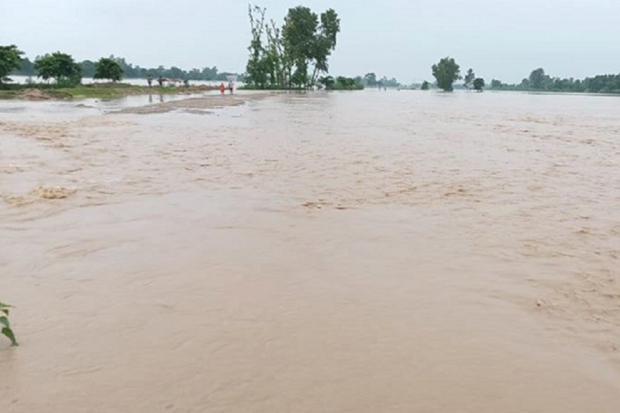 निरन्तर बर्षाका कारण मादी नदीमा बाढी: कटानले ६६३ घरधुरी जोखिममा