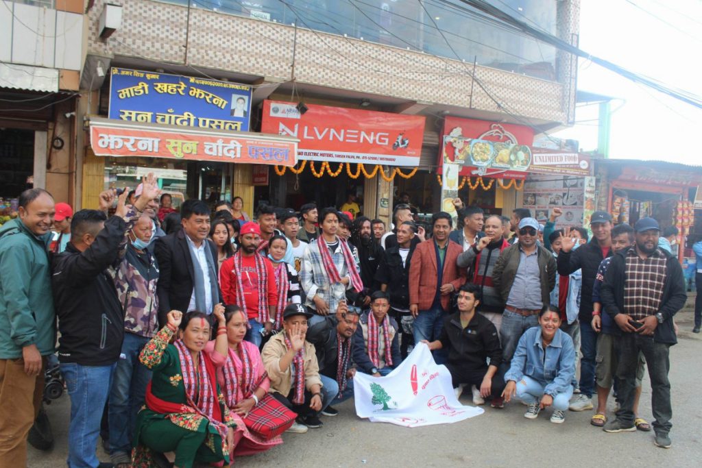 चुनावको मुखमा, झण्डै १ सय ५० जना काङ्ग्रेसमा प्रवेश