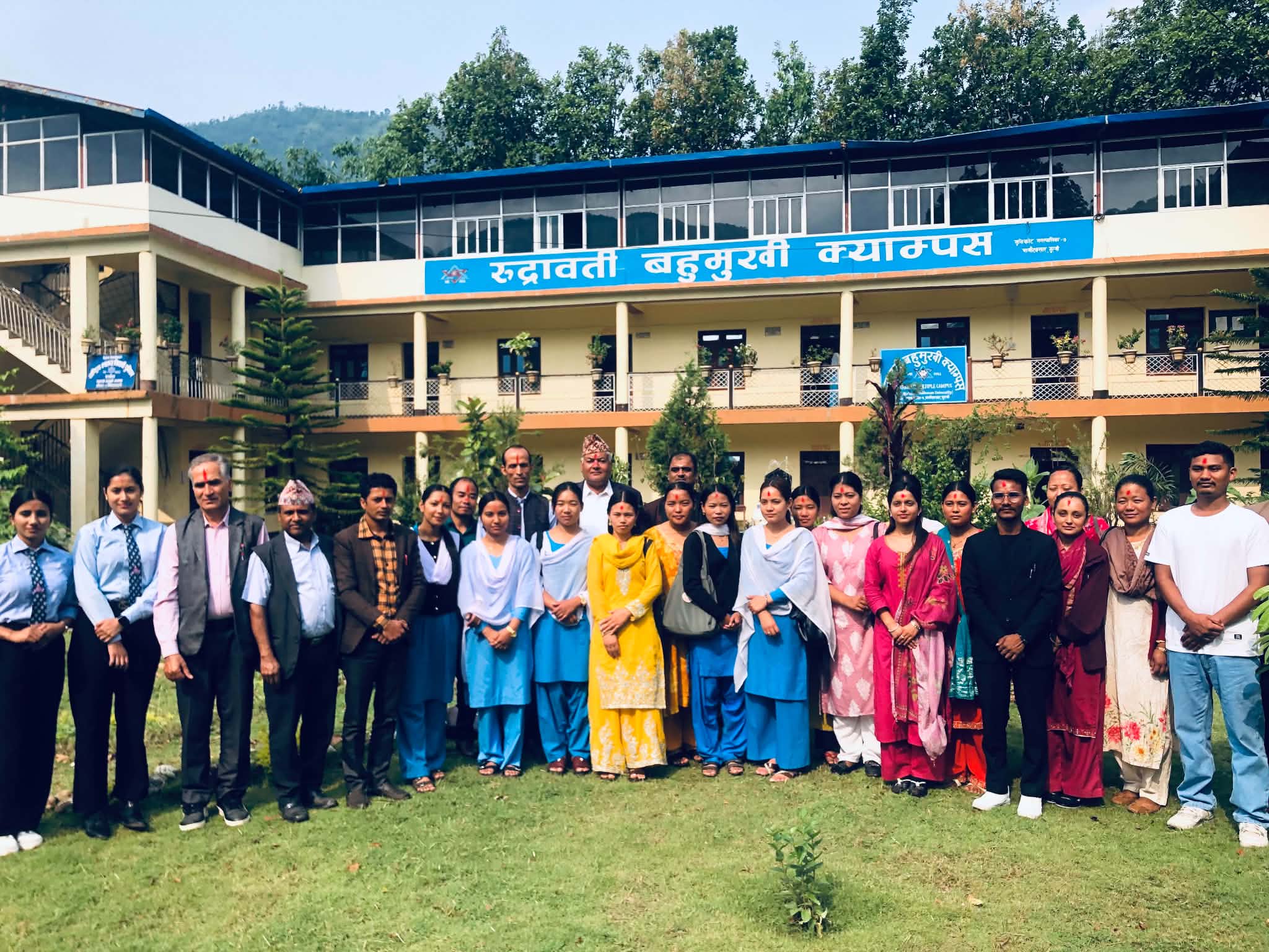 रुद्रावती बहुमुखी क्याम्पसमा चौँथो वर्षका विद्यार्थीलाई बिदाइ